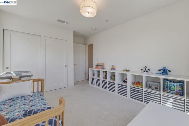 9274 Enterprise Dr, Newark, CA 94560