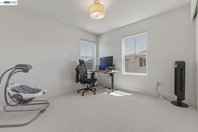 9274 Enterprise Dr, Newark, CA 94560