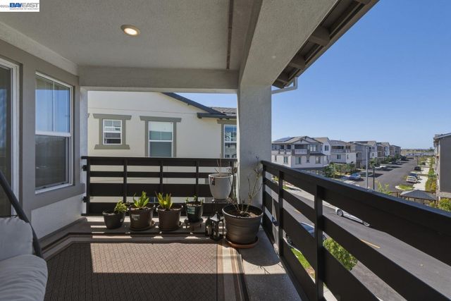 9274 Enterprise Dr, Newark, CA 94560