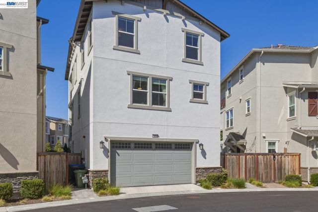 9274 Enterprise Dr, Newark, CA 94560