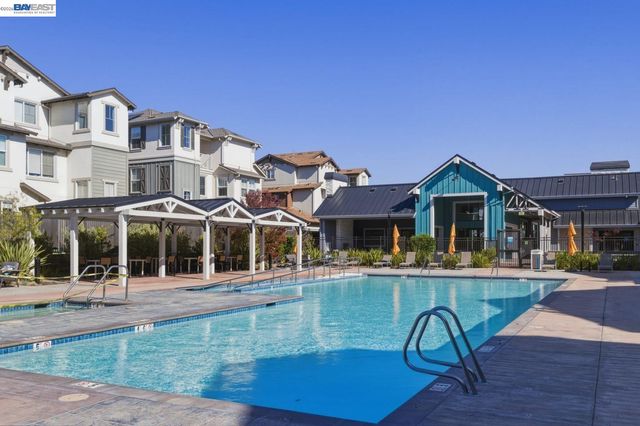 9274 Enterprise Dr, Newark, CA 94560