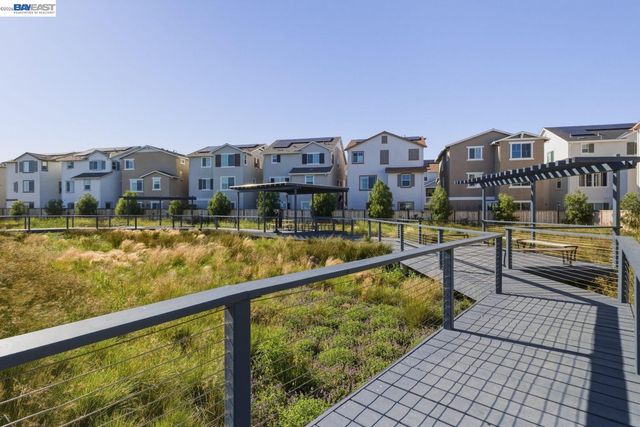 9274 Enterprise Dr, Newark, CA 94560