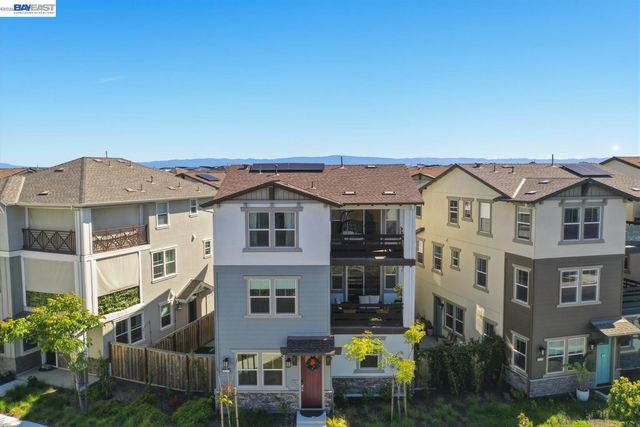 9274 Enterprise Dr, Newark, CA 94560