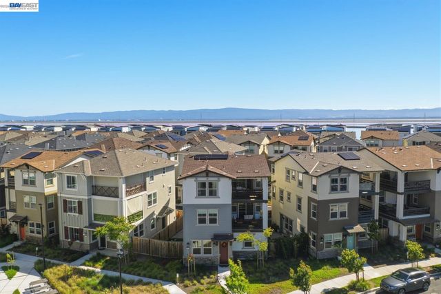 9274 Enterprise Dr, Newark, CA 94560