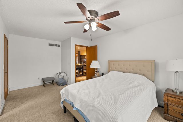 4724 78th Place, Urbandale, IA 50322