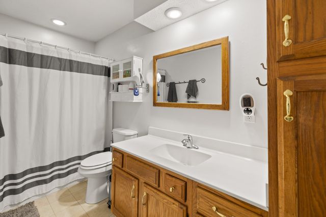 4724 78th Place, Urbandale, IA 50322