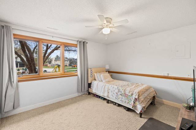 4724 78th Place, Urbandale, IA 50322