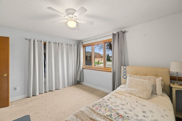 4724 78th Place, Urbandale, IA 50322