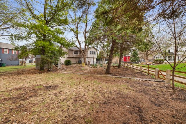 4724 78th Place, Urbandale, IA 50322