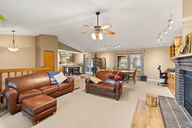 4724 78th Place, Urbandale, IA 50322