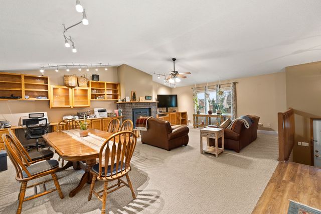 4724 78th Place, Urbandale, IA 50322