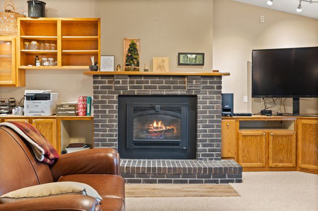 4724 78th Place, Urbandale, IA 50322