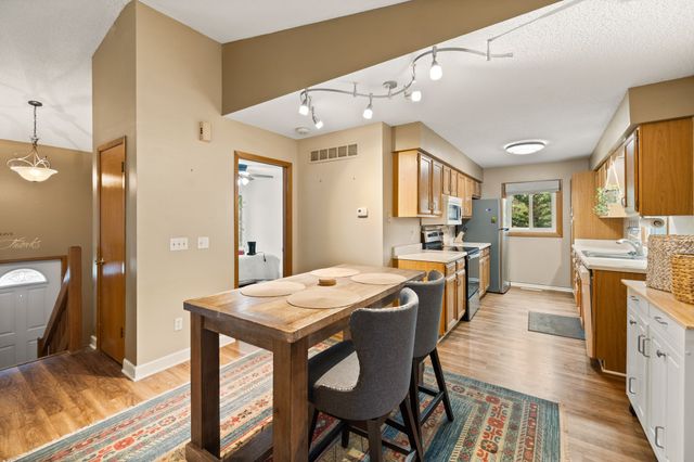 4724 78th Place, Urbandale, IA 50322