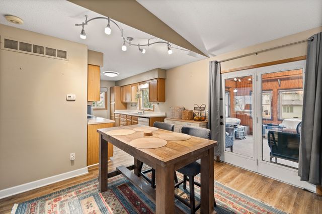 4724 78th Place, Urbandale, IA 50322