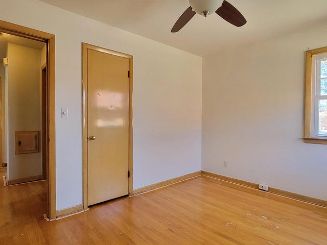 3657 S Taylor COURT, Milwaukee, WI 53207