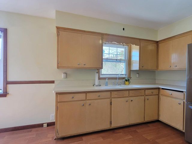 3657 S Taylor COURT, Milwaukee, WI 53207