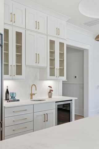 832 Mccants Drive, Mount Pleasant, SC 29464