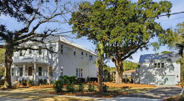 832 Mccants Drive, Mount Pleasant, SC 29464