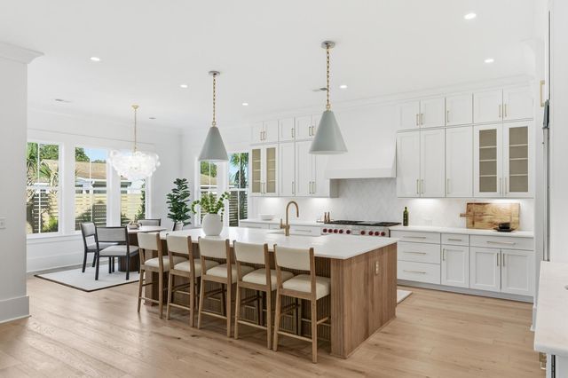 832 Mccants Drive, Mount Pleasant, SC 29464