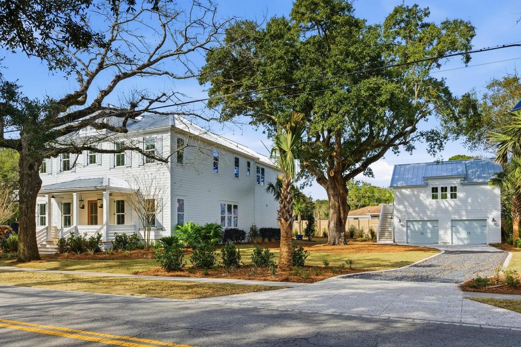 832 Mccants Drive, Mount Pleasant, SC 29464