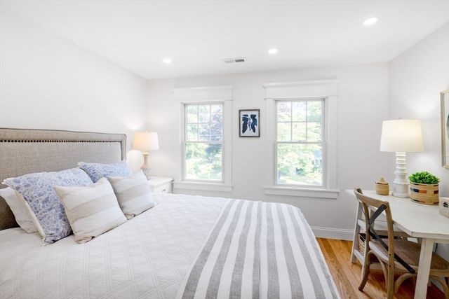 5 Pinetree Lane, Tisbury, MA 02568