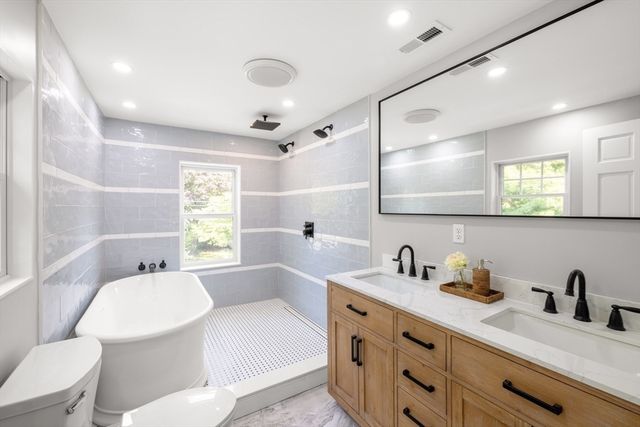 5 Pinetree Lane, Tisbury, MA 02568