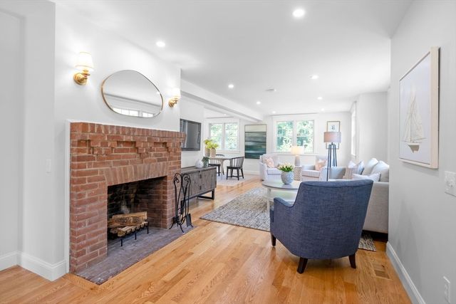 5 Pinetree Lane, Tisbury, MA 02568