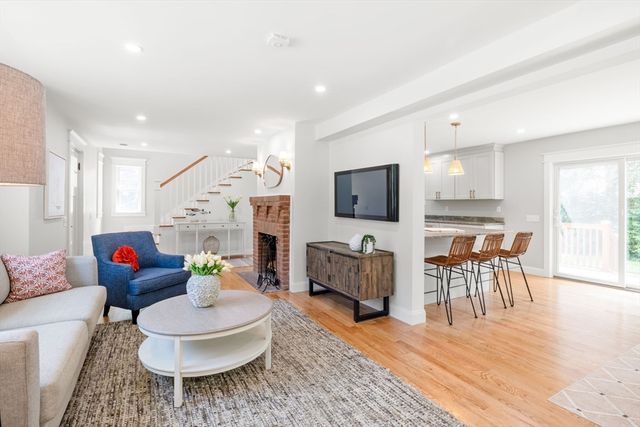 5 Pinetree Lane, Tisbury, MA 02568