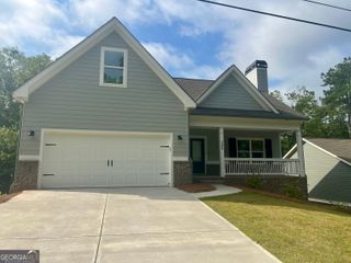 390 Sunset Drive, Statham, GA 30666