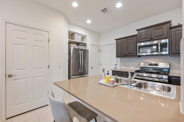 4400 Vaughan ST B, Austin, TX 78723