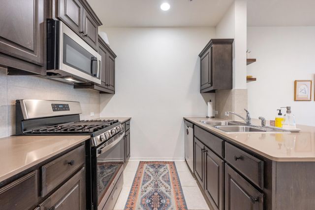 4400 Vaughan ST B, Austin, TX 78723