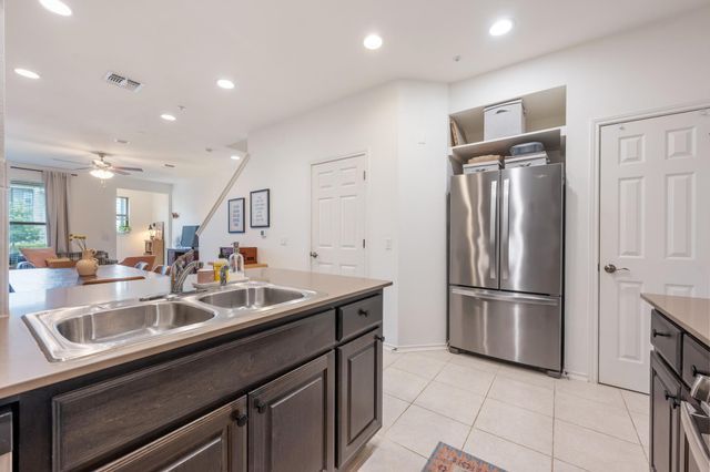 4400 Vaughan ST B, Austin, TX 78723