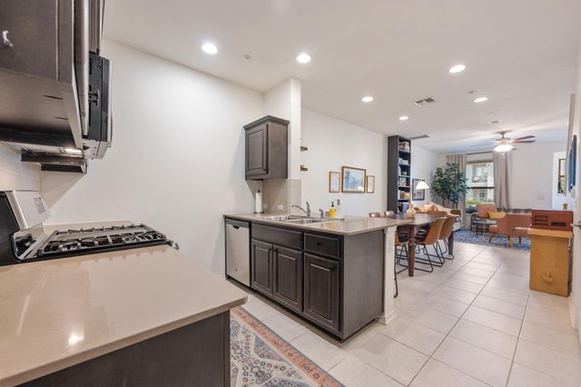 4400 Vaughan ST B, Austin, TX 78723