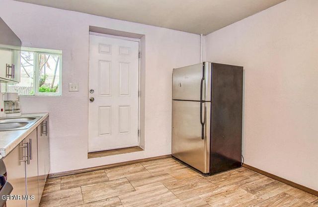 221 HADLOCK Street B, El Paso, TX 79905