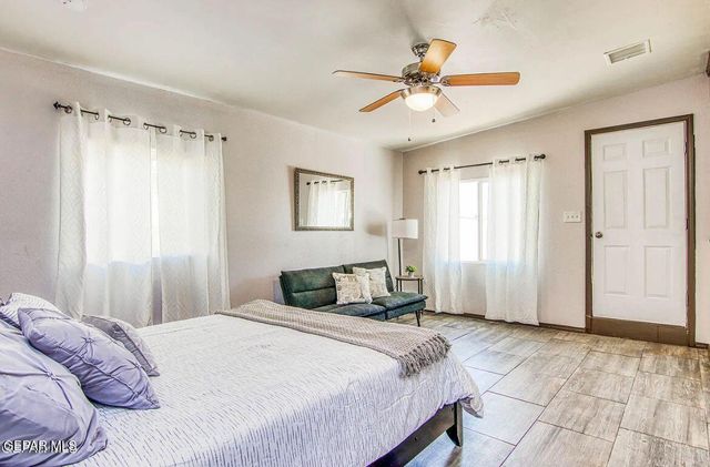 221 HADLOCK Street B, El Paso, TX 79905