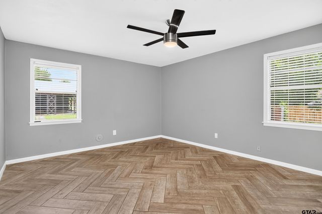 635 W Church Street, Centerville, TX 75833