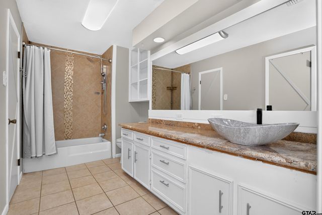 635 W Church Street, Centerville, TX 75833