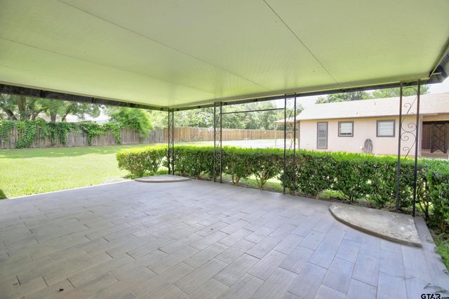 635 W Church Street, Centerville, TX 75833