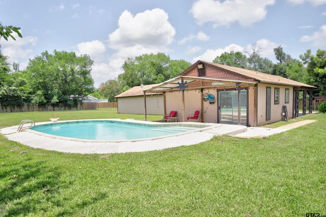 635 W Church Street, Centerville, TX 75833