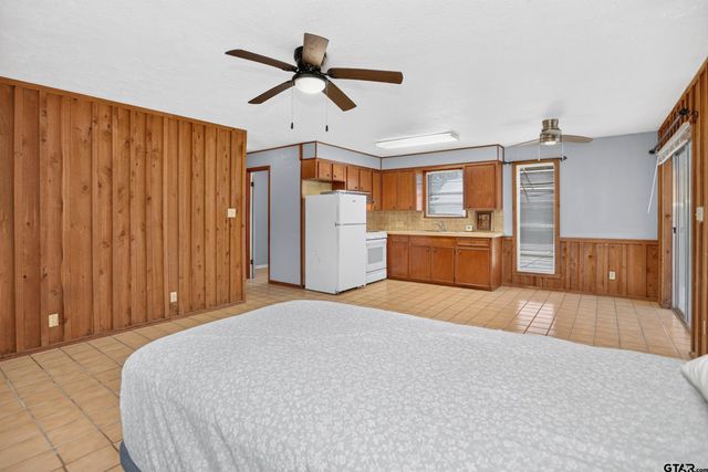 635 W Church Street, Centerville, TX 75833
