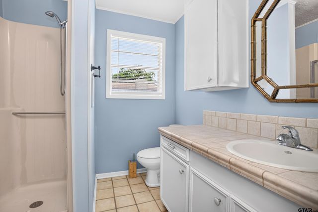 635 W Church Street, Centerville, TX 75833