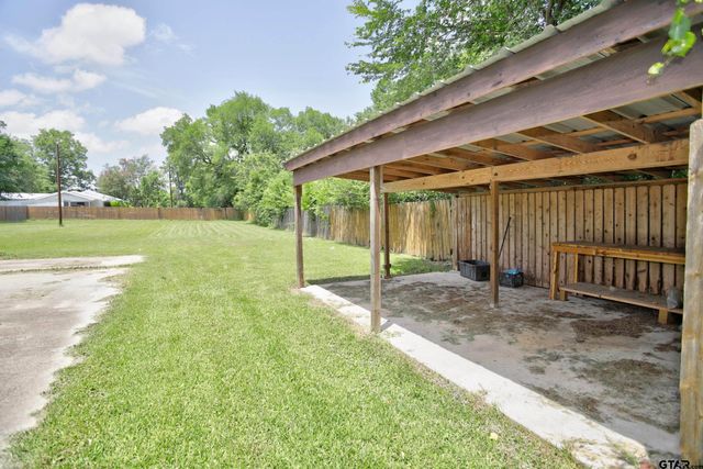 635 W Church Street, Centerville, TX 75833