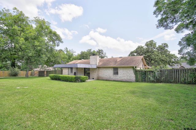 635 W Church Street, Centerville, TX 75833