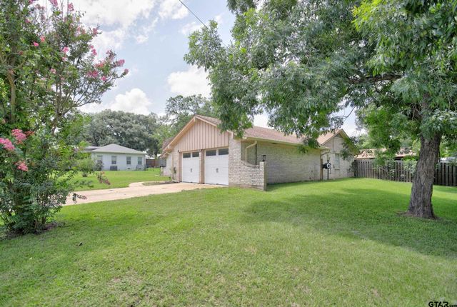 635 W Church Street, Centerville, TX 75833