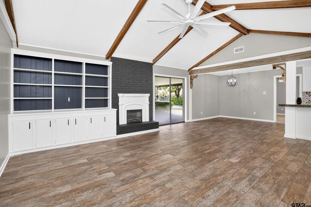 635 W Church Street, Centerville, TX 75833