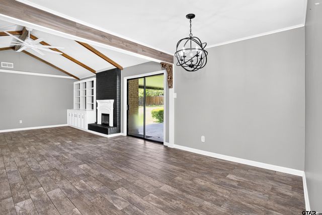 635 W Church Street, Centerville, TX 75833