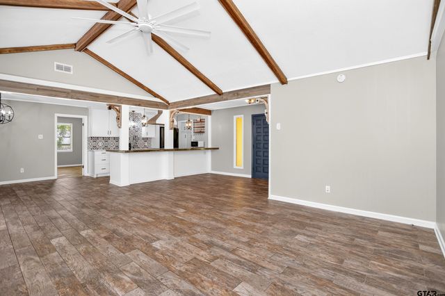635 W Church Street, Centerville, TX 75833