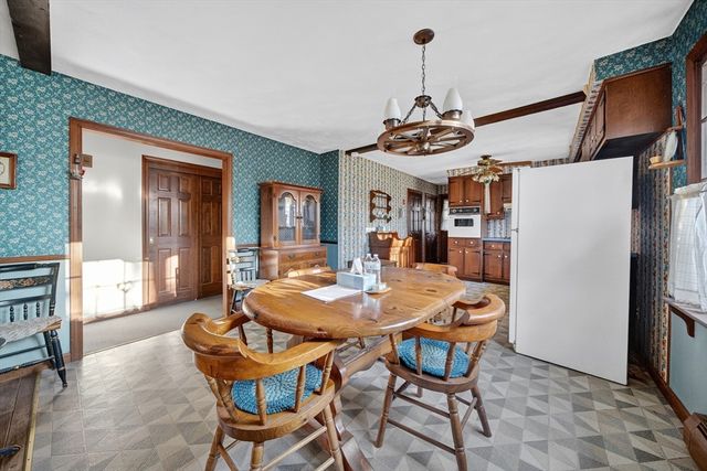 79 Cedar Ave, Swansea, MA 02777