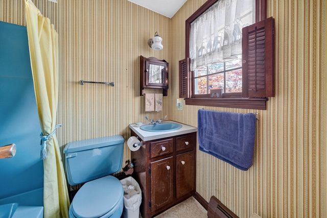 79 Cedar Ave, Swansea, MA 02777