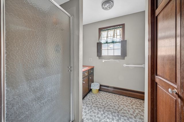 79 Cedar Ave, Swansea, MA 02777